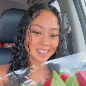 Meet your Posher, Kimmi